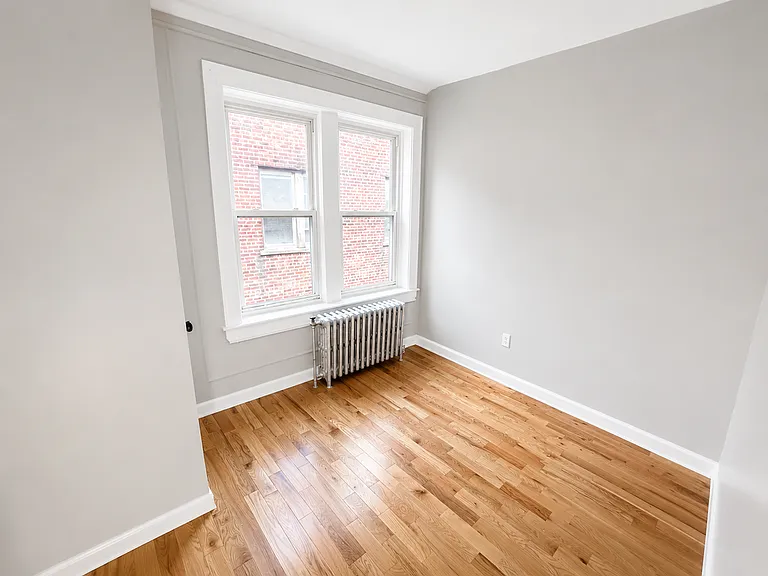 61 Cleveland St — Photo 14