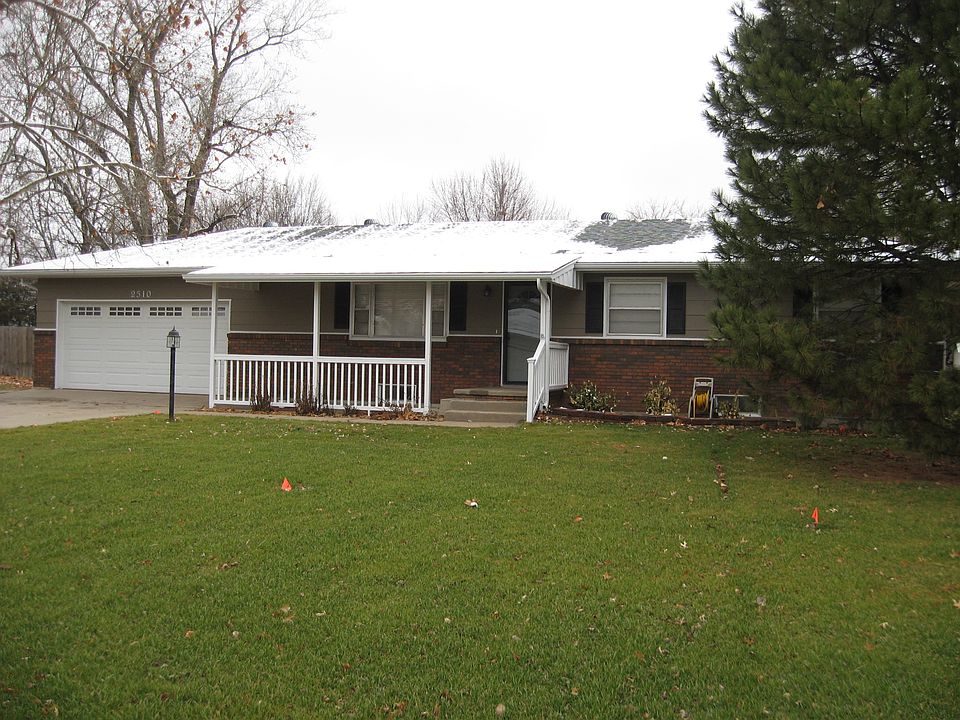 1st image of 2510 E 44th Ave