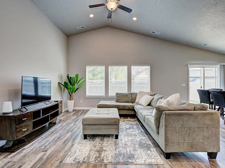 16572 Cypress Ln — Photo 15