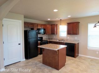 1630 Gallant Fox Ln, Prairie Grove, AR 72753