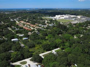 Damariscotta Pl, Sarasota, FL 34231