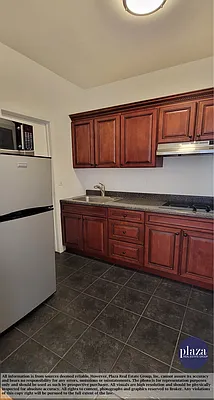 Rented by Plaza Real Estate Group | media 5