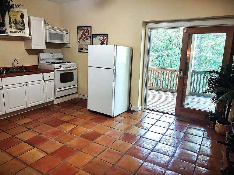 40 Mary Wendy Rd #2 — Photo 7