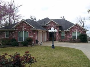 1910 Nogalus Dr, Crosby, TX 77532