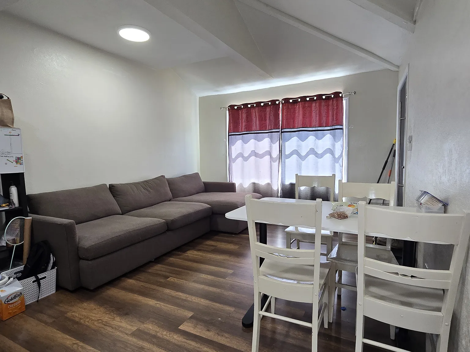 3 bed, 800 sqft, $1,250 — Photo 4