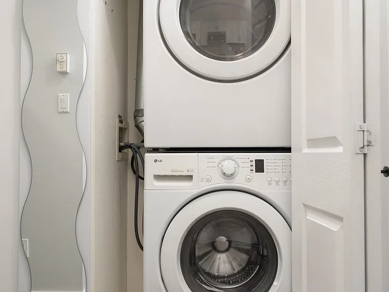 8989 Hudson St #409 — Photo 14