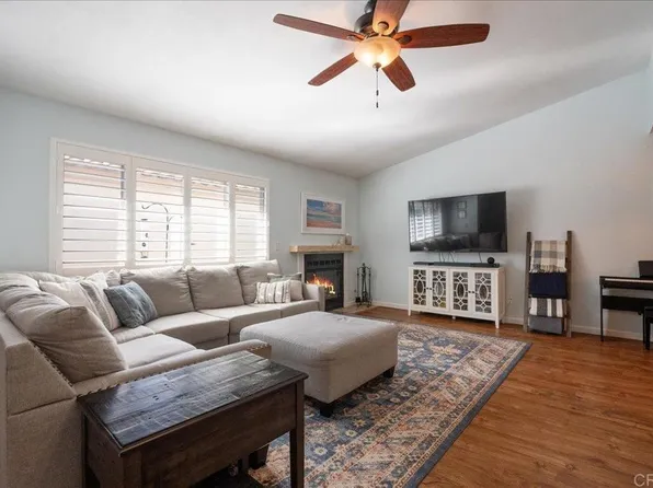 255 Oleander Dr, Oceanside, CA 92057