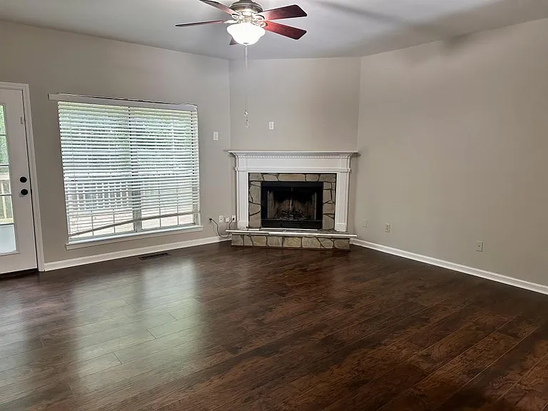 2290 Fairways Ct NW — Photo 5