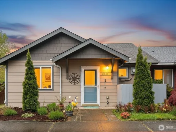 3311 New Hope Circle, Bremerton, WA 98312