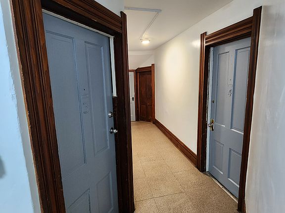 5th image of 25 Douglas Ave #3