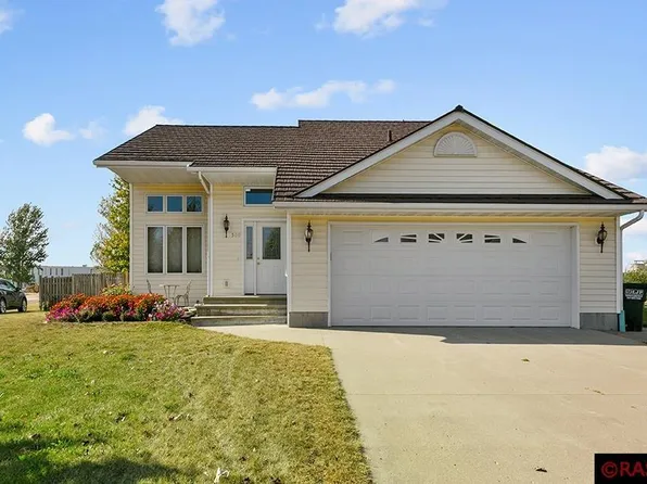 509 W Nathan St, Lake Crystal, MN 56055