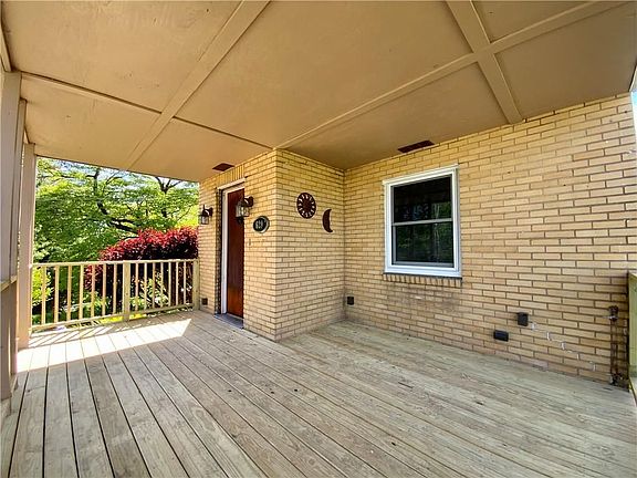 3rd image of 629 Ridge Rd