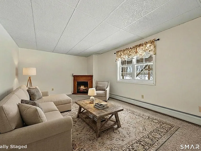 15 Indian Hill Ln #B — Photo 6