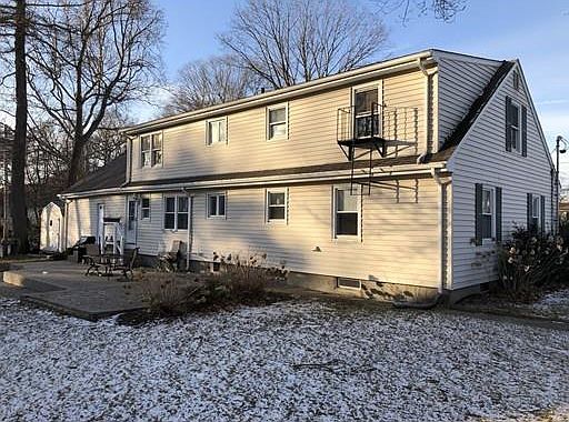 3rd image of 17 Oakwood Ave