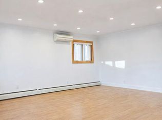 61-43 231st St #1, Oakland Gardens, NY 11364
