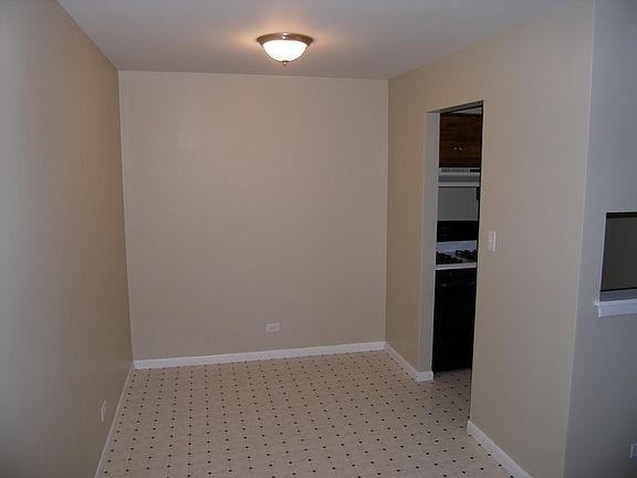 5th image of 361 Grissom Ct