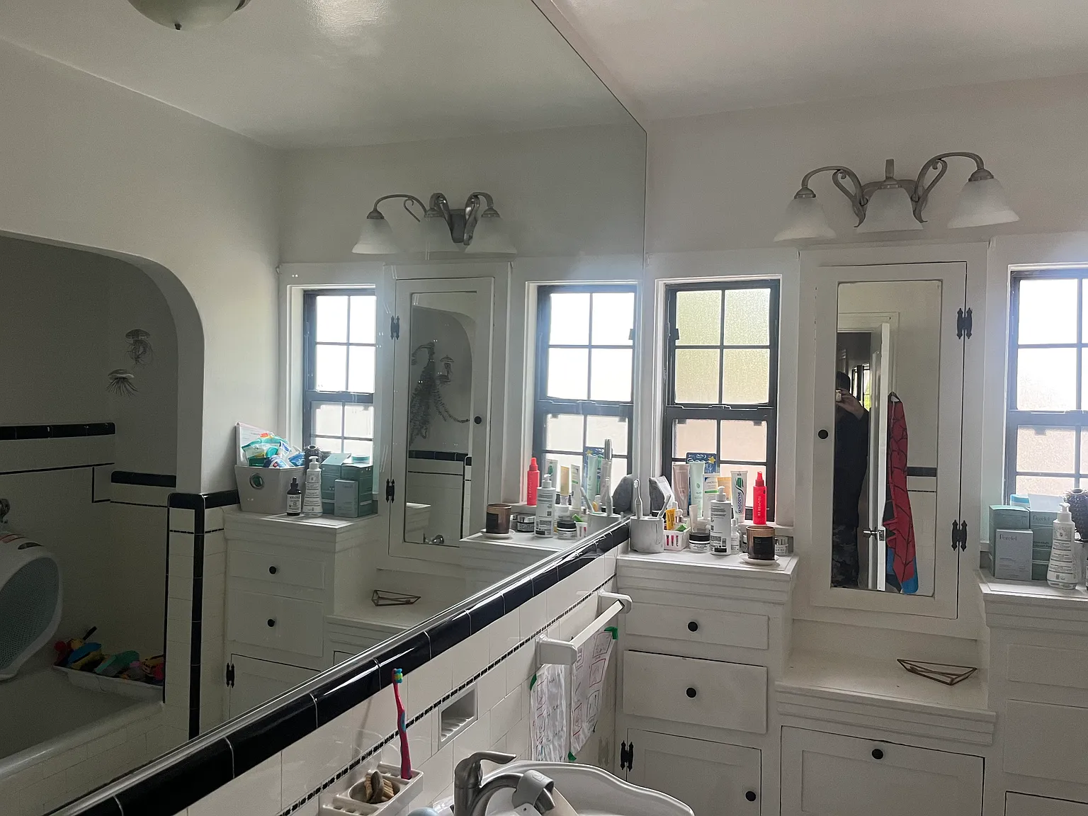 3 bed, 2000 sqft, $5,300 — Photo 3