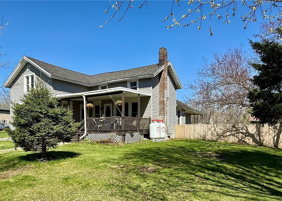 1st image of 112 Mechanic St