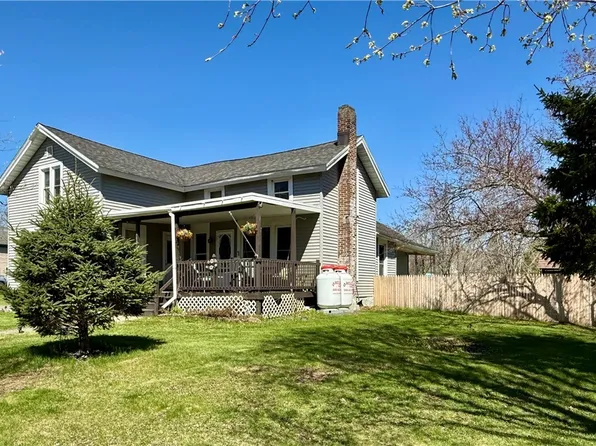 112 Mechanic St, Antwerp, NY 13608