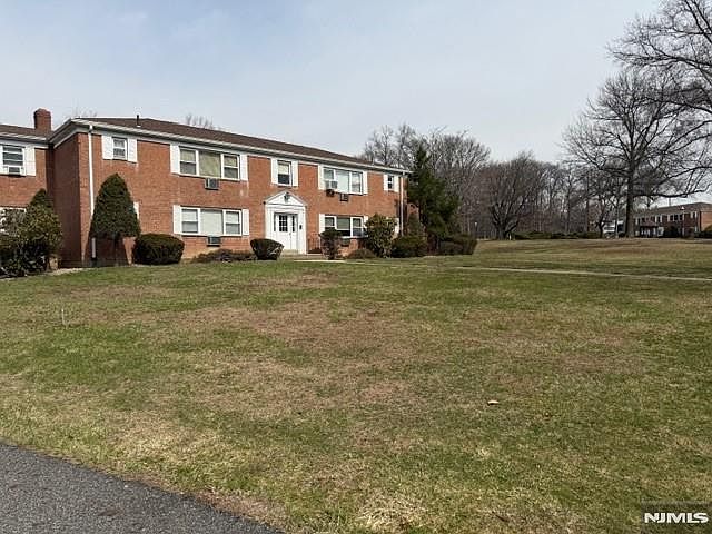 1st image of 2 Rustic Cir APT A