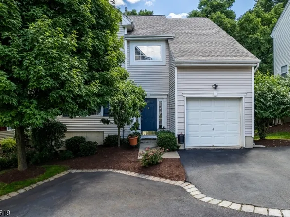 38 Brock Ln, Mount Olive Twp., NJ 07840