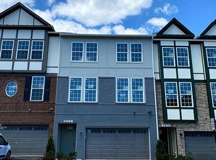 6076 Mount Erin Dr, Alexandria, VA 22315