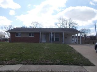 1430 Moellering Dr, Florissant, MO 63031