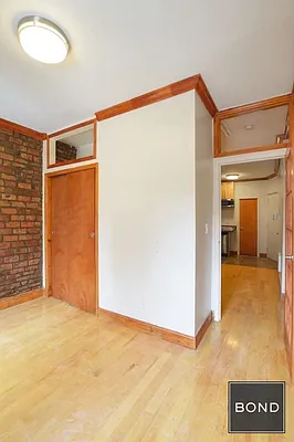 Rented by Bond New York | media 13