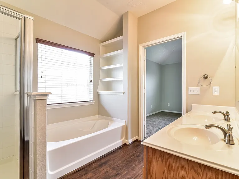 19607 Buckland Park Dr — Photo 12
