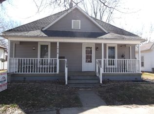 1016 Matthews St, Clinton, IN 47842