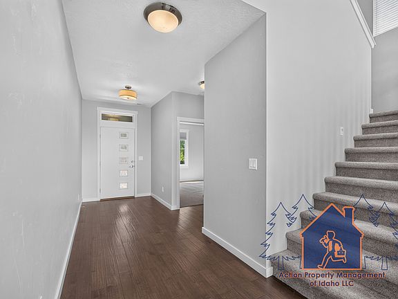 5th image of 1692 E Kalispell St