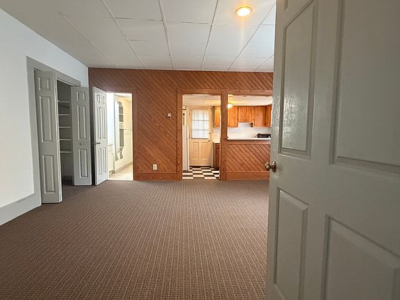 3rd image of 405 S Mendenhall St #6