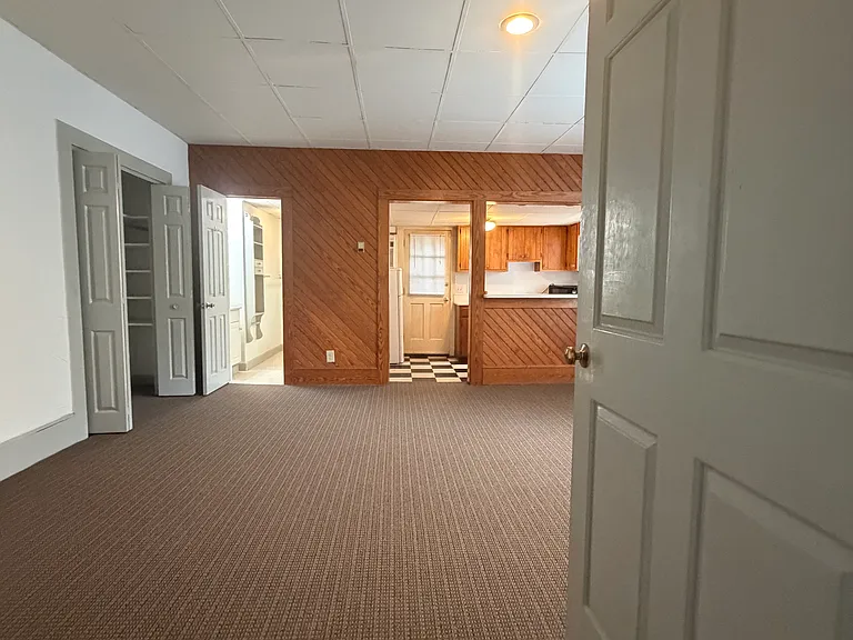 405 S Mendenhall St #6 — Photo 3