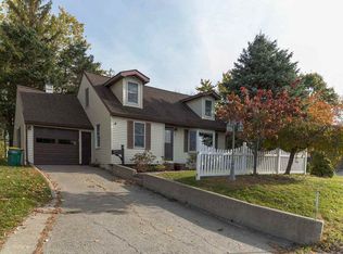 5 Glennon Rd, Latham, NY 12110