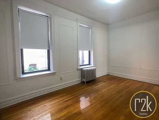 Rented by Realty 2000 Corp | media 10