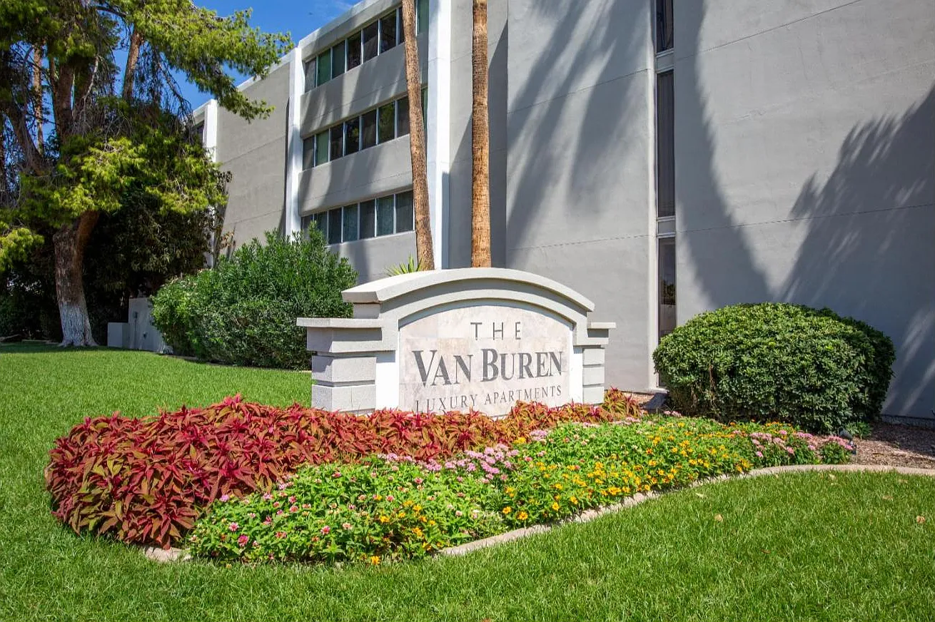 The Van Buren — Photo 1