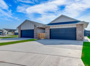 438 Long Path Ct, Goddard, KS 67052