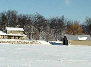 2226 Lough Ln, Hartford, WI 53027