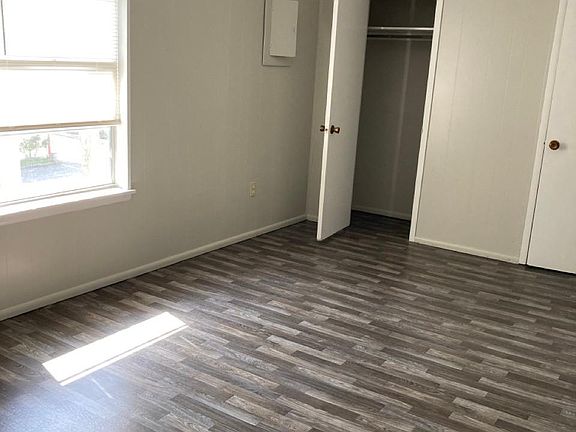 4th image of 3841 Market St #46