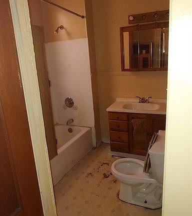 5th image of 8306 Cedar Ave