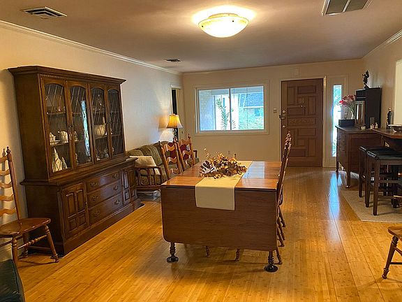 Dining/sitting
