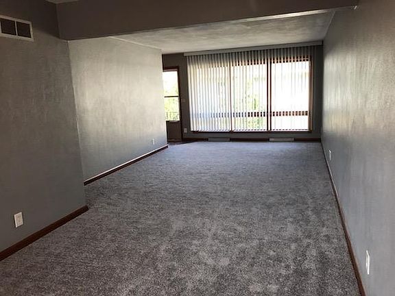 2nd image of 4157 Eastridge Dr #B