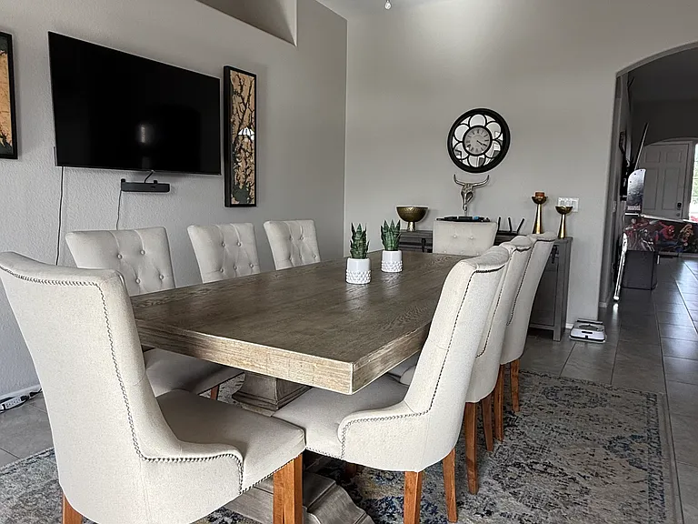 Spacious dining room with space for table seating 8.