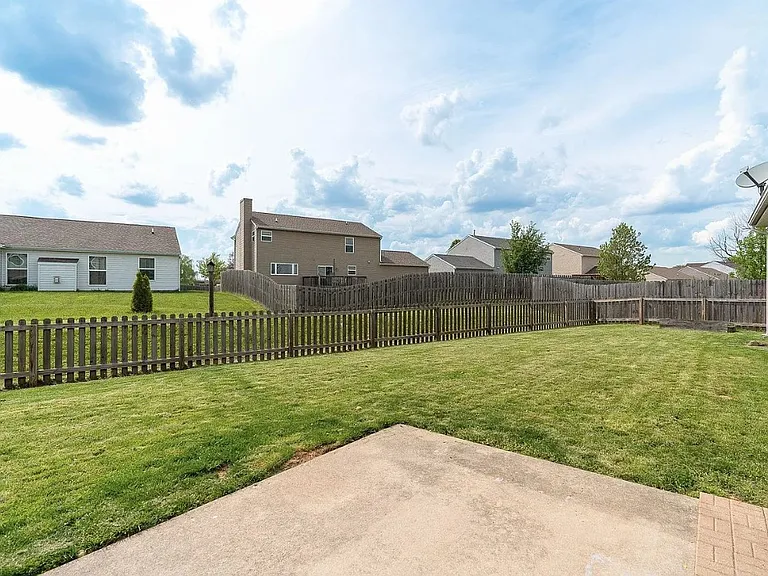 4570 Matthew St — Photo 3