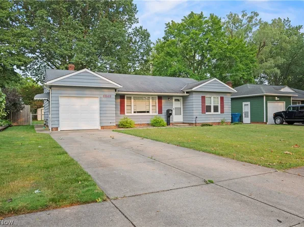 6869 Oakwood Rd, Parma Heights, OH 44130