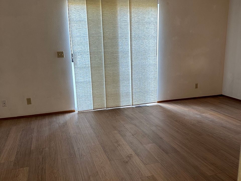 2nd image of 793 Bolton St