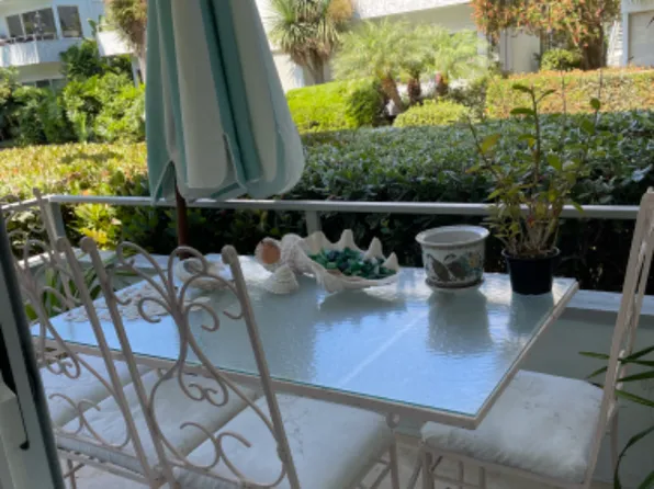 2362 Torrey Pines Rd, La Jolla, CA 92037