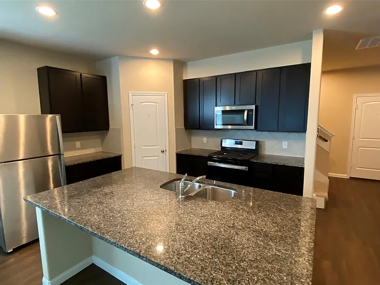 2803 August Mist Ln — Photo 6