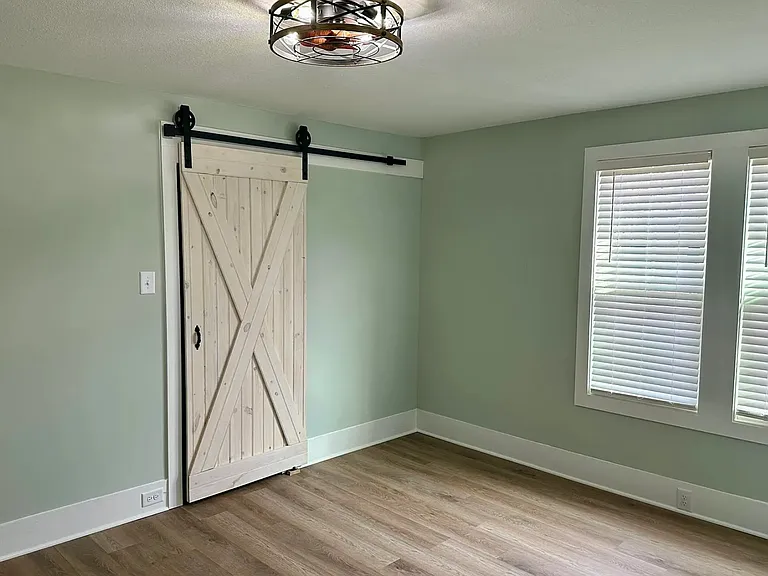 1405 Anderson St — Photo 18