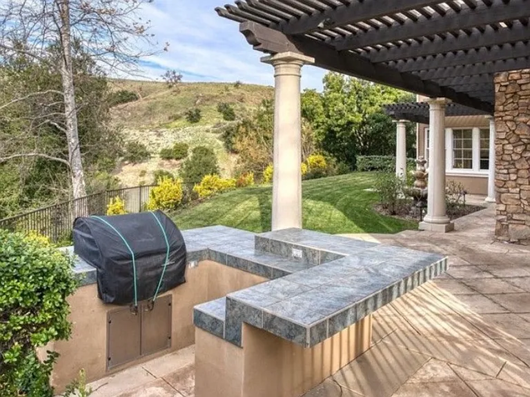 26755 Provence Dr — Photo 3